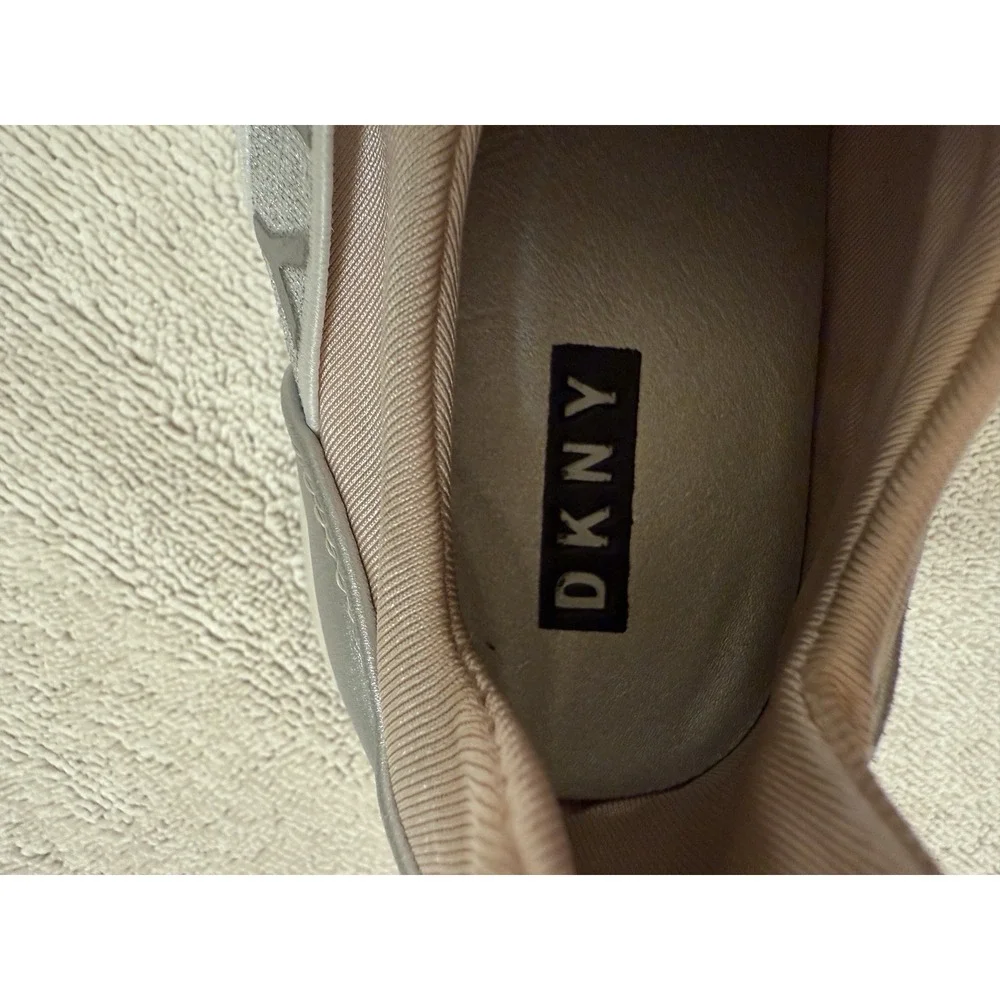 DKNY Toddler Girls Casual & Fashion‎ Sneakers Pink/White Shoes 10/9